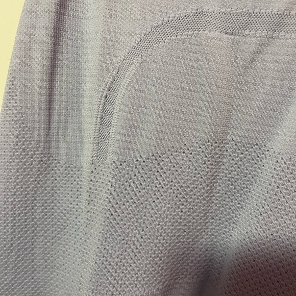 Periwinkle Lululemon tank - Picture 4 of 5